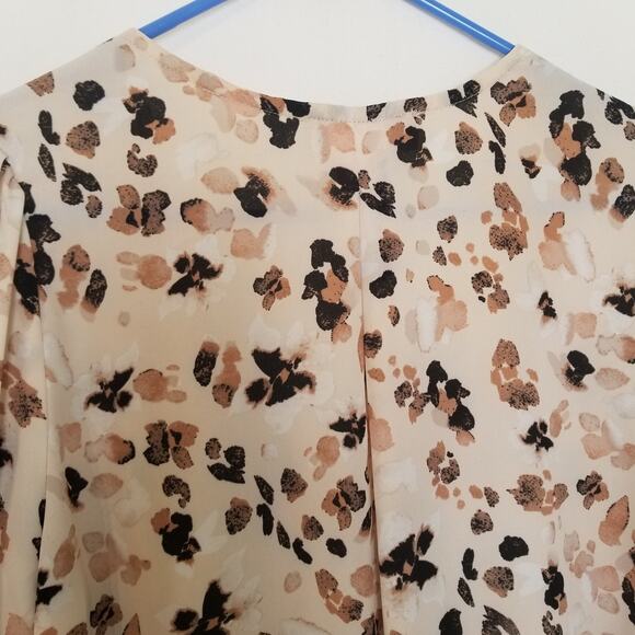 Philosophy Pullover V-Neck Animal Print Top Smocked At Hem Ruffled Sleeve Size M - Picture 6 of 9